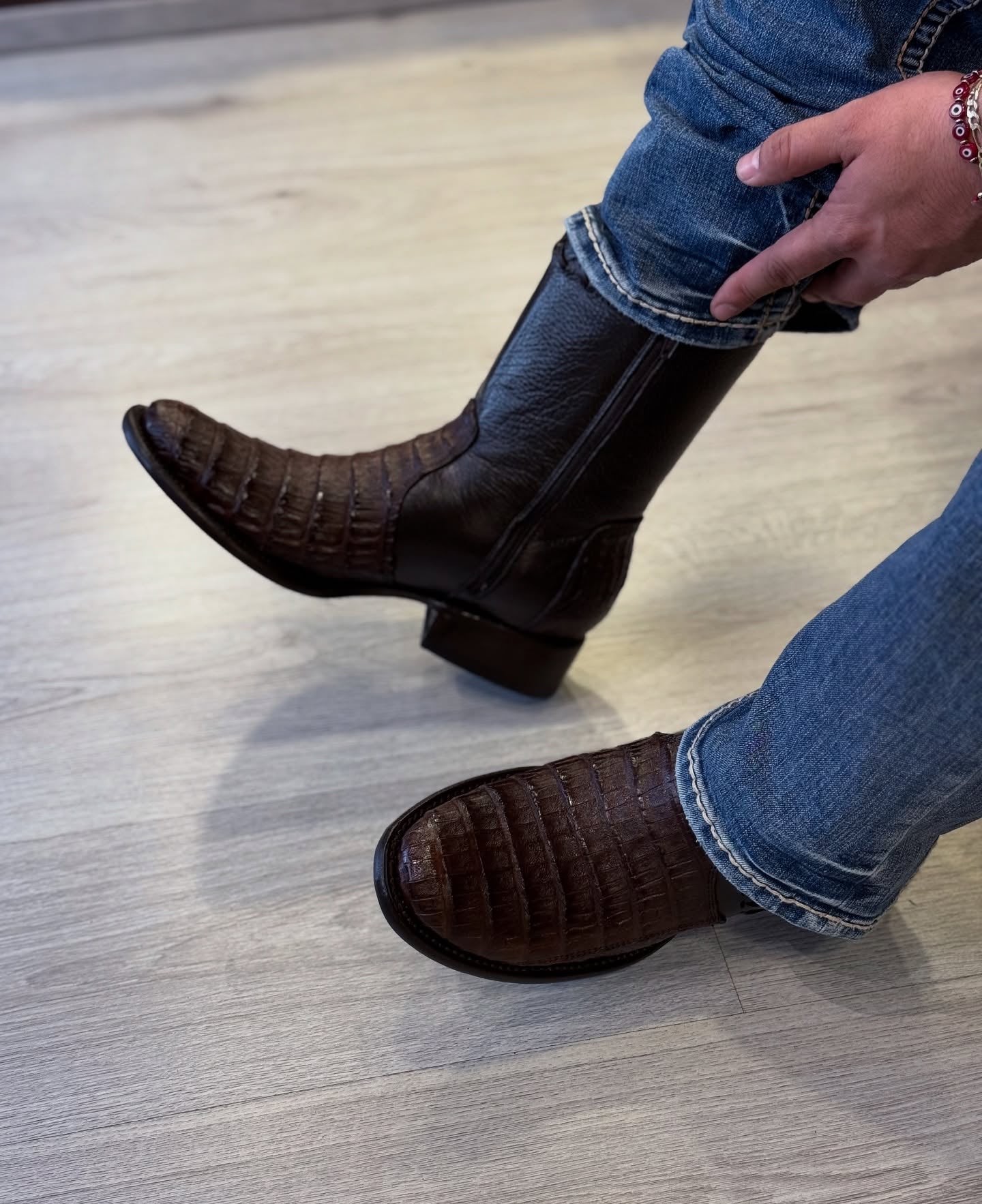 Tobacco Oval Vintage Cowboy Boots