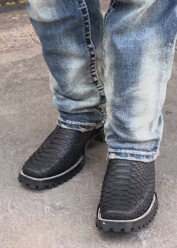 Handmade Embroidered Western Cowboy Boots
