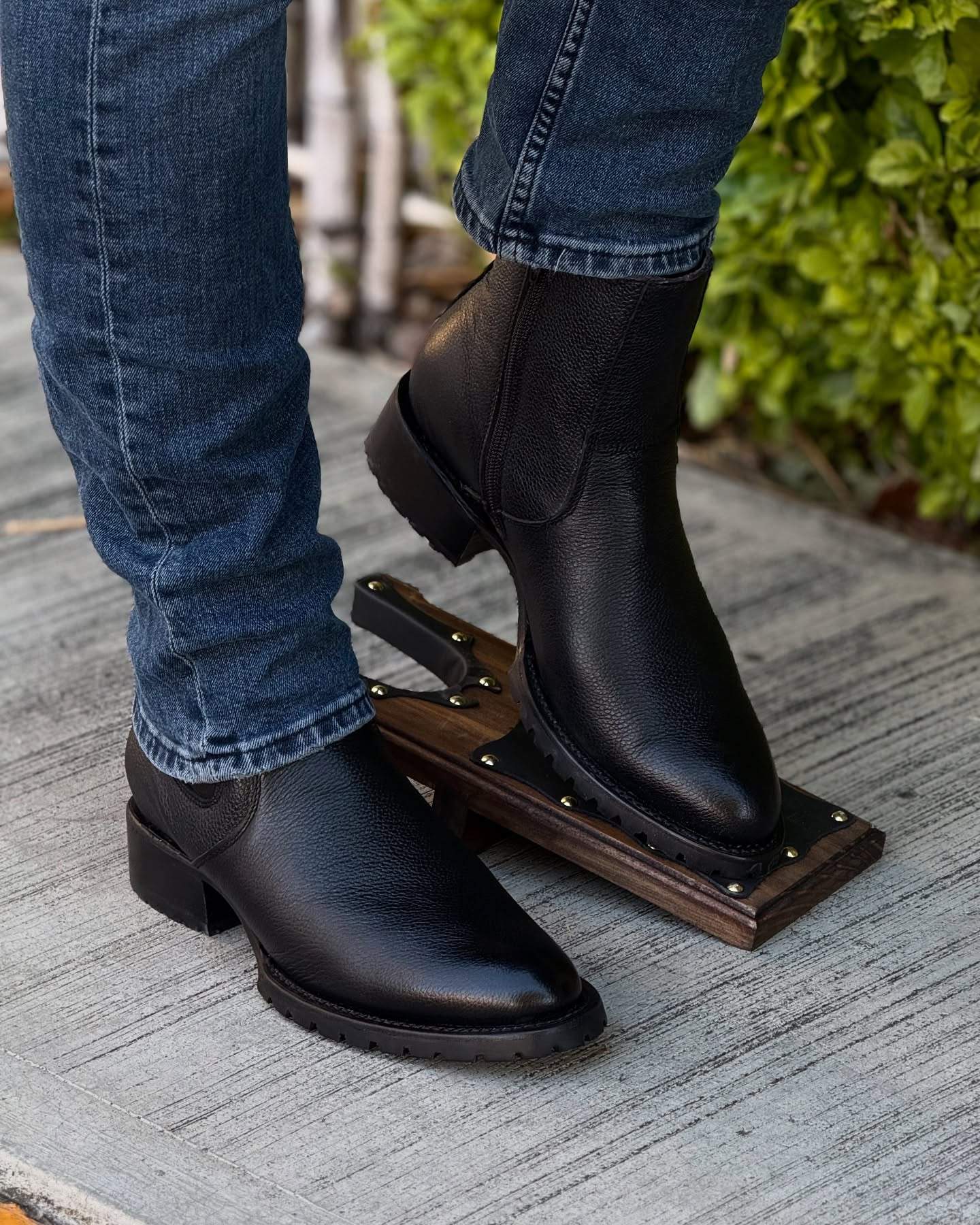 Pointed Toe Non-slip Work Boots