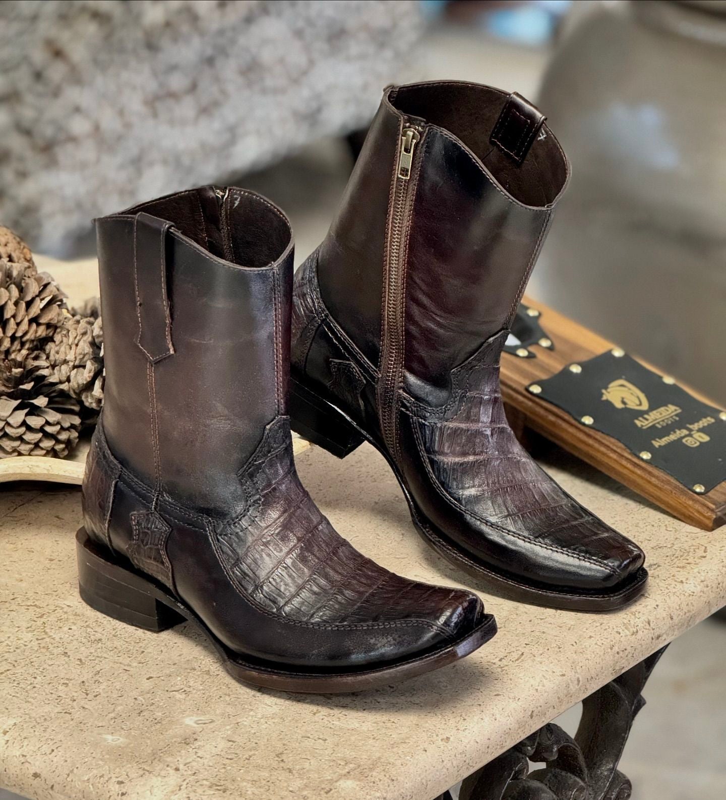 Vintage Trend Crocodile Leather Boots