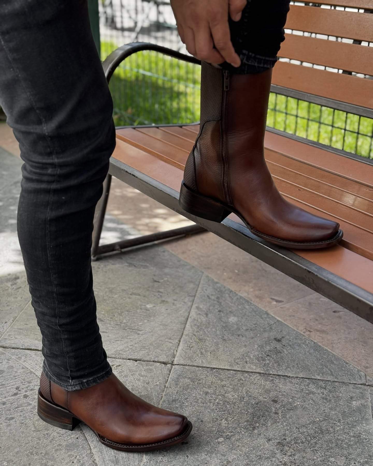 Modern Vintage Stretch Non-Slip Leather Boots